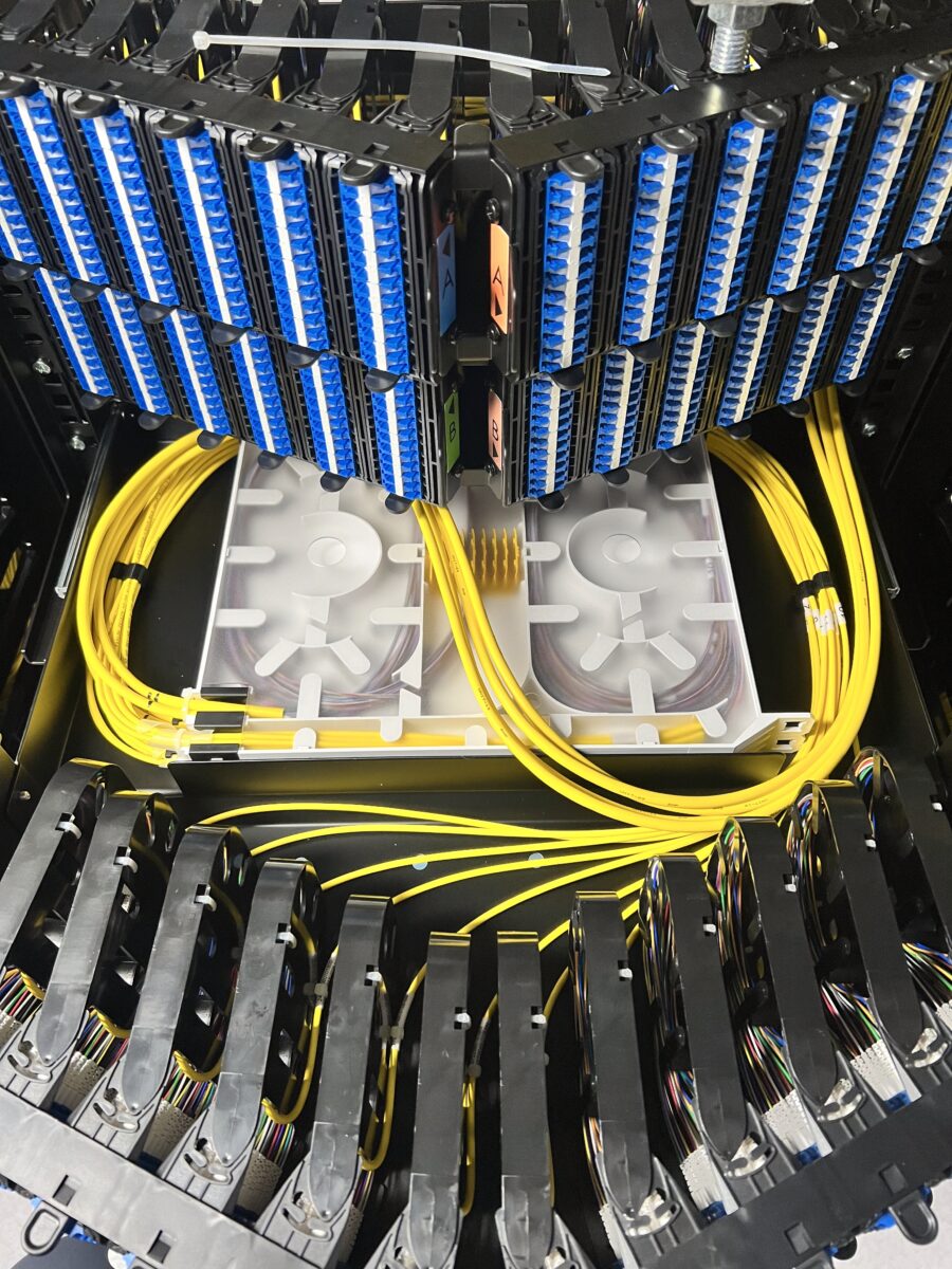 Data center network infrastructure